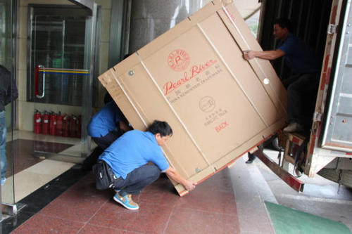 塔洋镇钢琴贵重工艺品无忧运